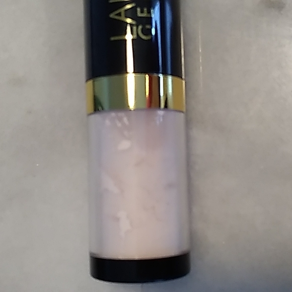 Laura Geller powder - Picture 5 of 7